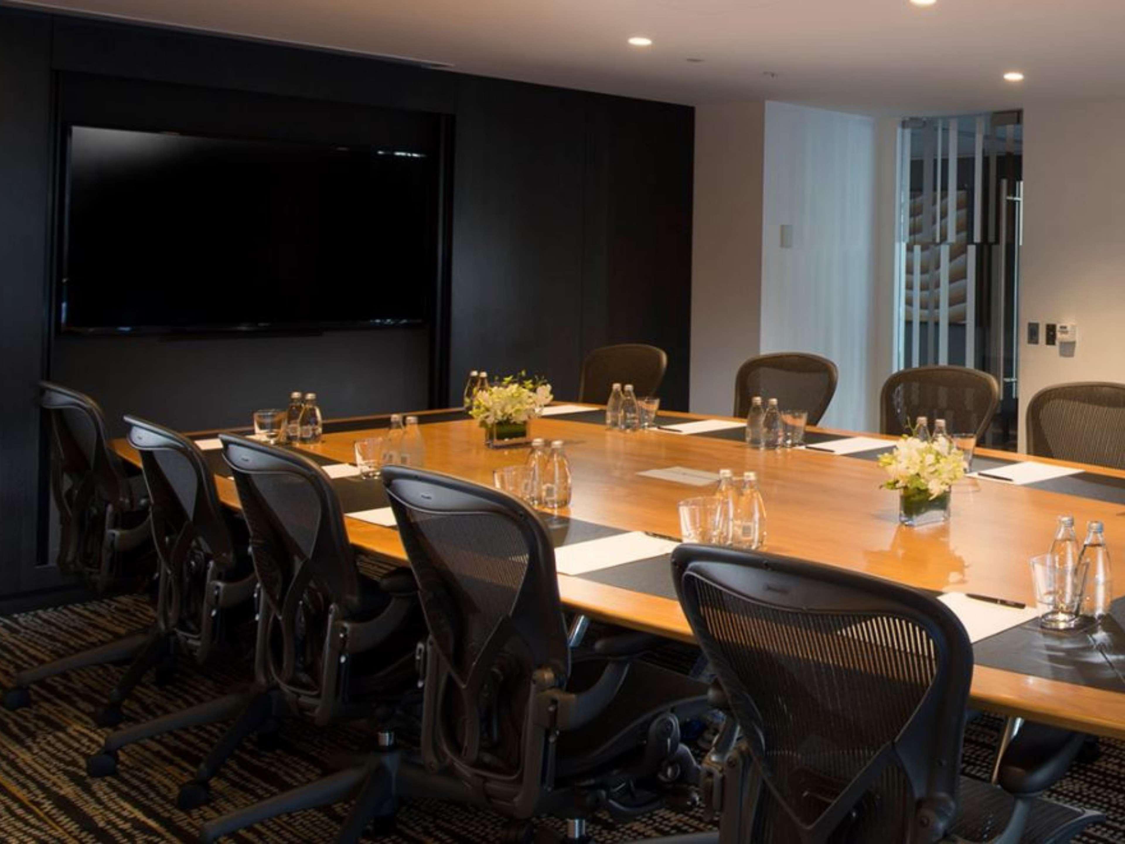 Pan Pacific Melbourne Hotel Eksteriør billede Boardroom at the London Marriott Grand Ballroom